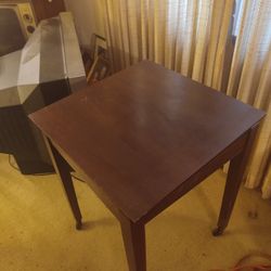 Multi -functional table