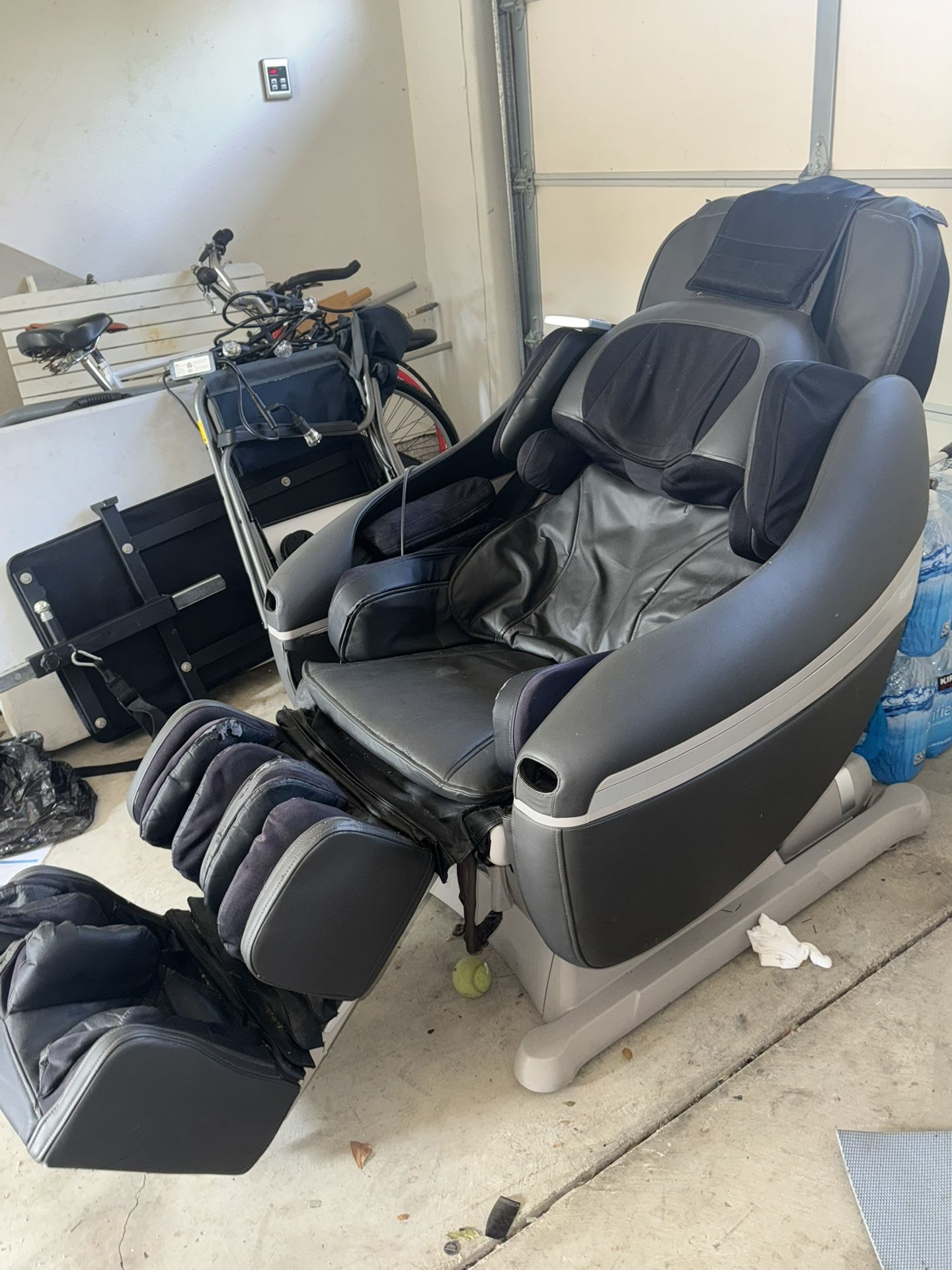 Inada DreamWave Massage Chair