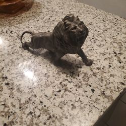 Metal Sculptor Lion