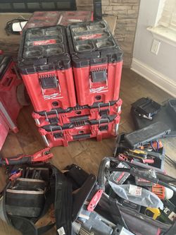 Milualkee Pack out