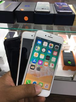 iPhone 8 unlock/AT&T/T-Mobile Good Condition FREE Tempered Glass and Charger!!!