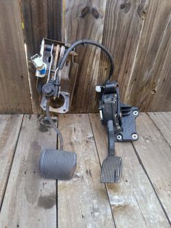 2009-2014 ford f150 gas and brake peddles