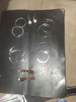 Earring lot