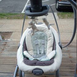 Graco Duet soothe swing and detachable rocker