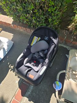 Maxi cosi luxe infant car seat
