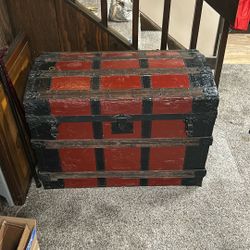 Refinished Steamer Trunk/ OBO