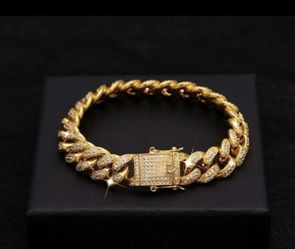 New 18 k yellow gold Cuban iced bracelet