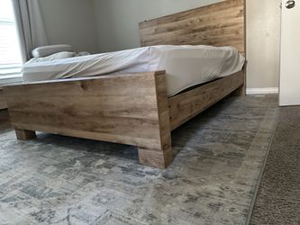 SALE!!!!!!King Size Box Frame 