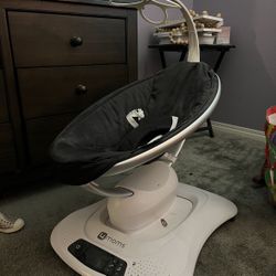 4moms MamaRoo Multi-Motion Baby Swing, Bluetooth Baby Swing with 5 Unique Motions