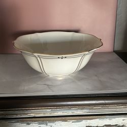 Lenox White Porcelain Serving Veggie Bowl w/ Gold Trim
