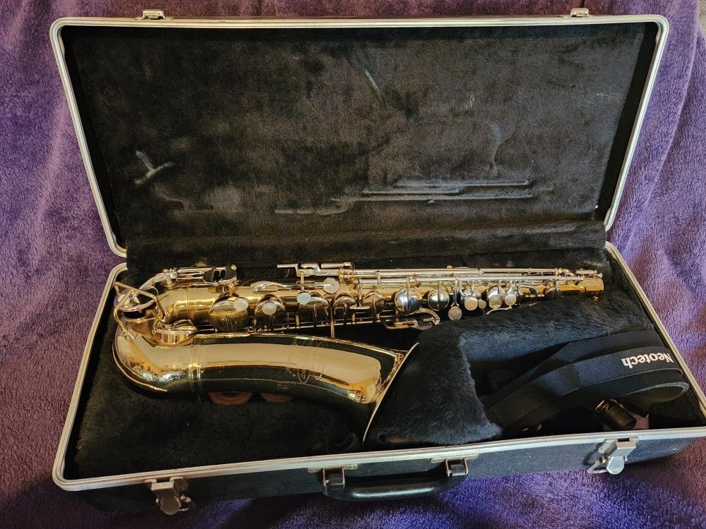 Previously Loved Buescher Aristocrat Alto Saxophone