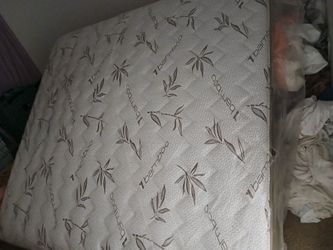 Bedroom Set (clean condition)