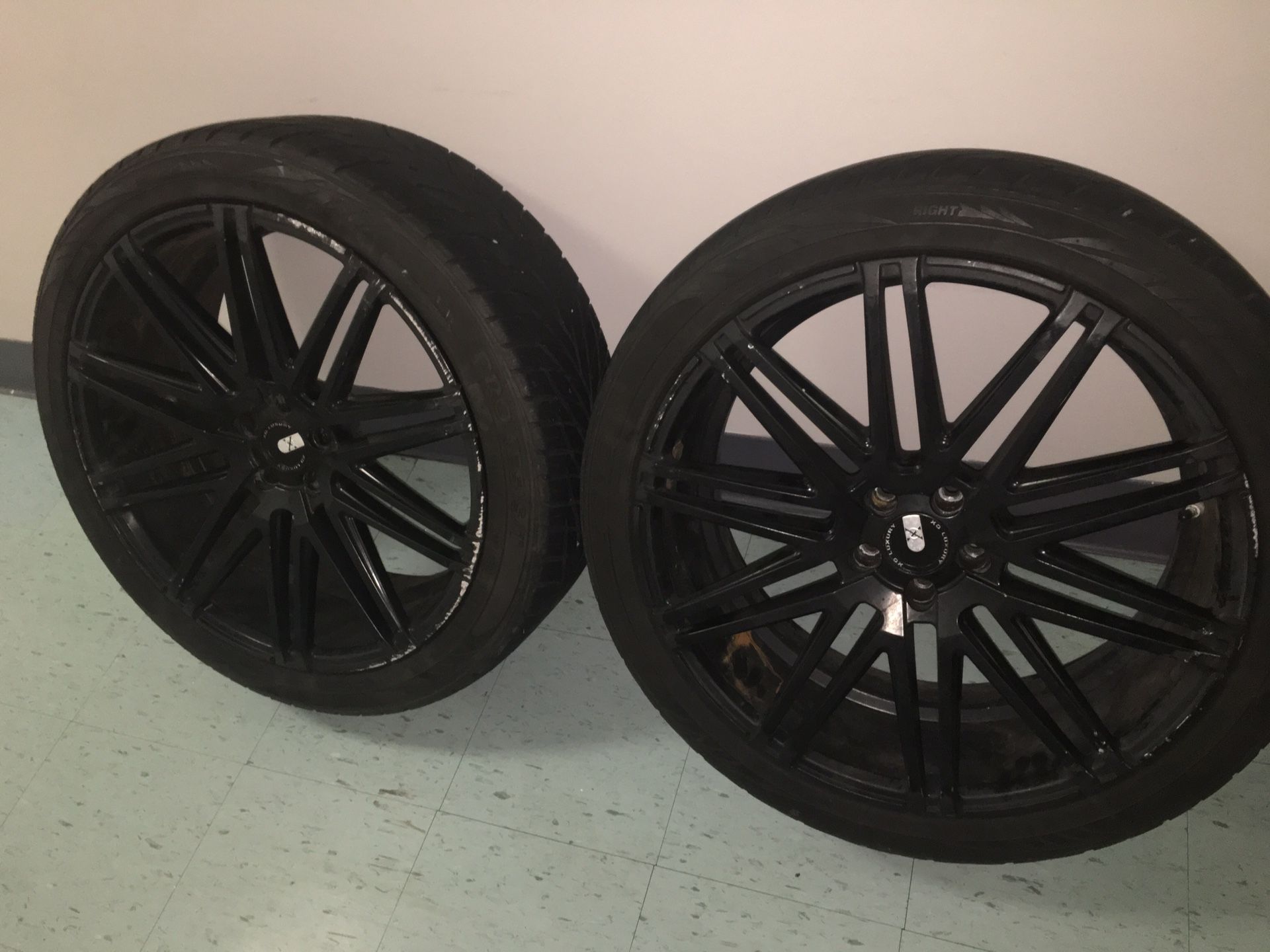 22 inch Milan sport XO LUXURY four wheels with tires