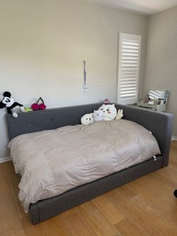 Pottery Barn Full Size Bed