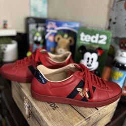 Gucci King Bee Ace Sneakers 