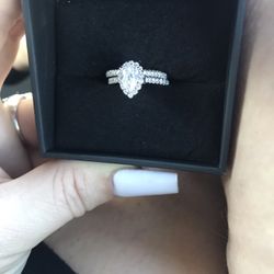 Rain Drop Half Karate  White 14 Kt Gold