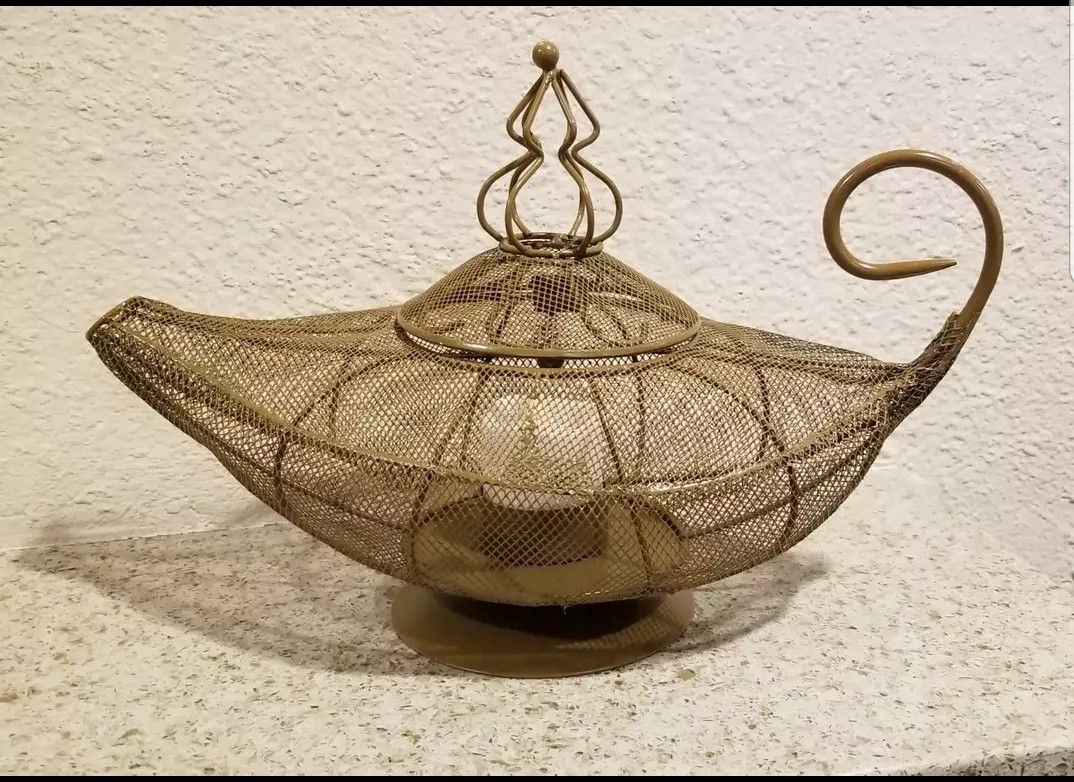 Candle holder