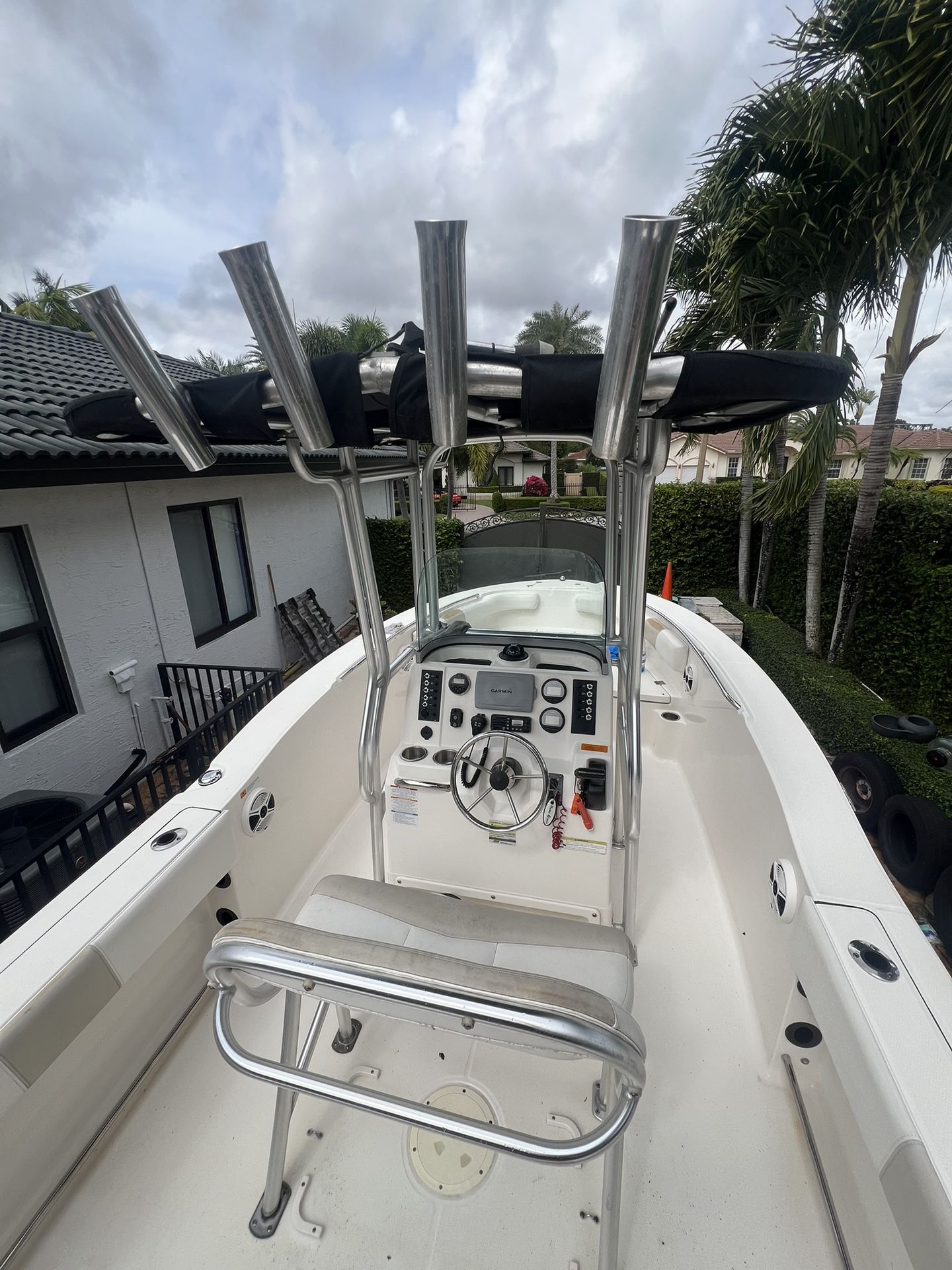 2014 Robalo R200