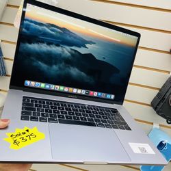 MacBook Pro 2018 16gb Ram 512gb SSD 