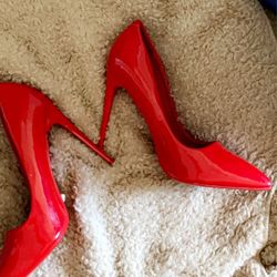 Red Hot Heels Size 8.5