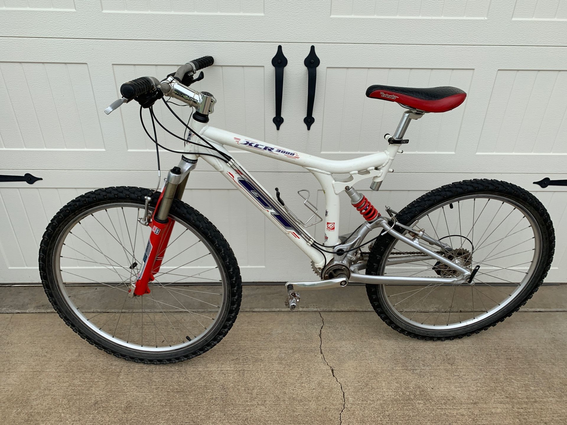 GT XCR 3000 Mountain Bike