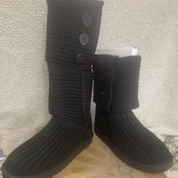 Ugg Womans Classic Cardy 5829 Wool Black Boots. 