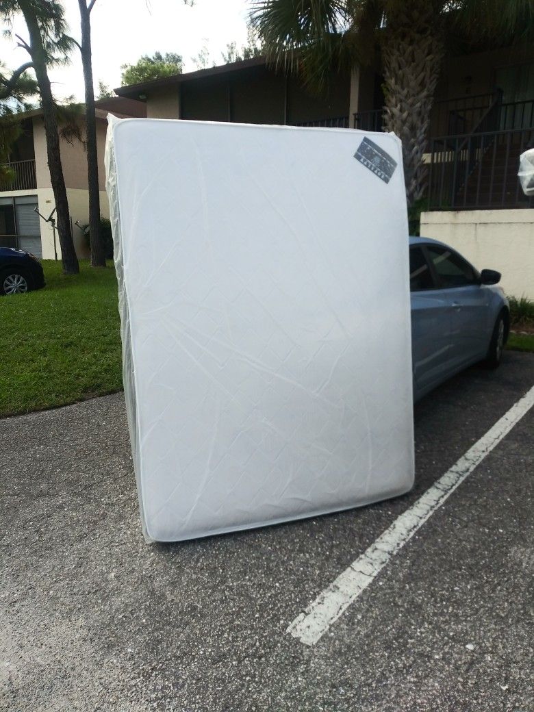 TWIN-FULL-QUEEN-KING MATTRESS ⭐ ☎561*802*8654* CALL US All Brand New. WE HAVE ALL SIZE ..⭐TWIN ⭐-FULL-⭐ ⭐-QUEEN⭐-KING- ⭐ We deliver everywhere