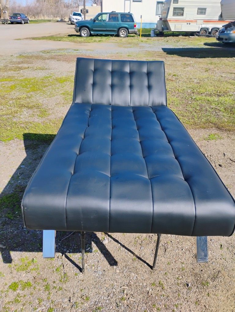 Leather Lounge Adjustable Reecliner