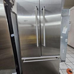 36" THERMADOR BUILT IN STAINLESS STEEL REFRIGERATOR
