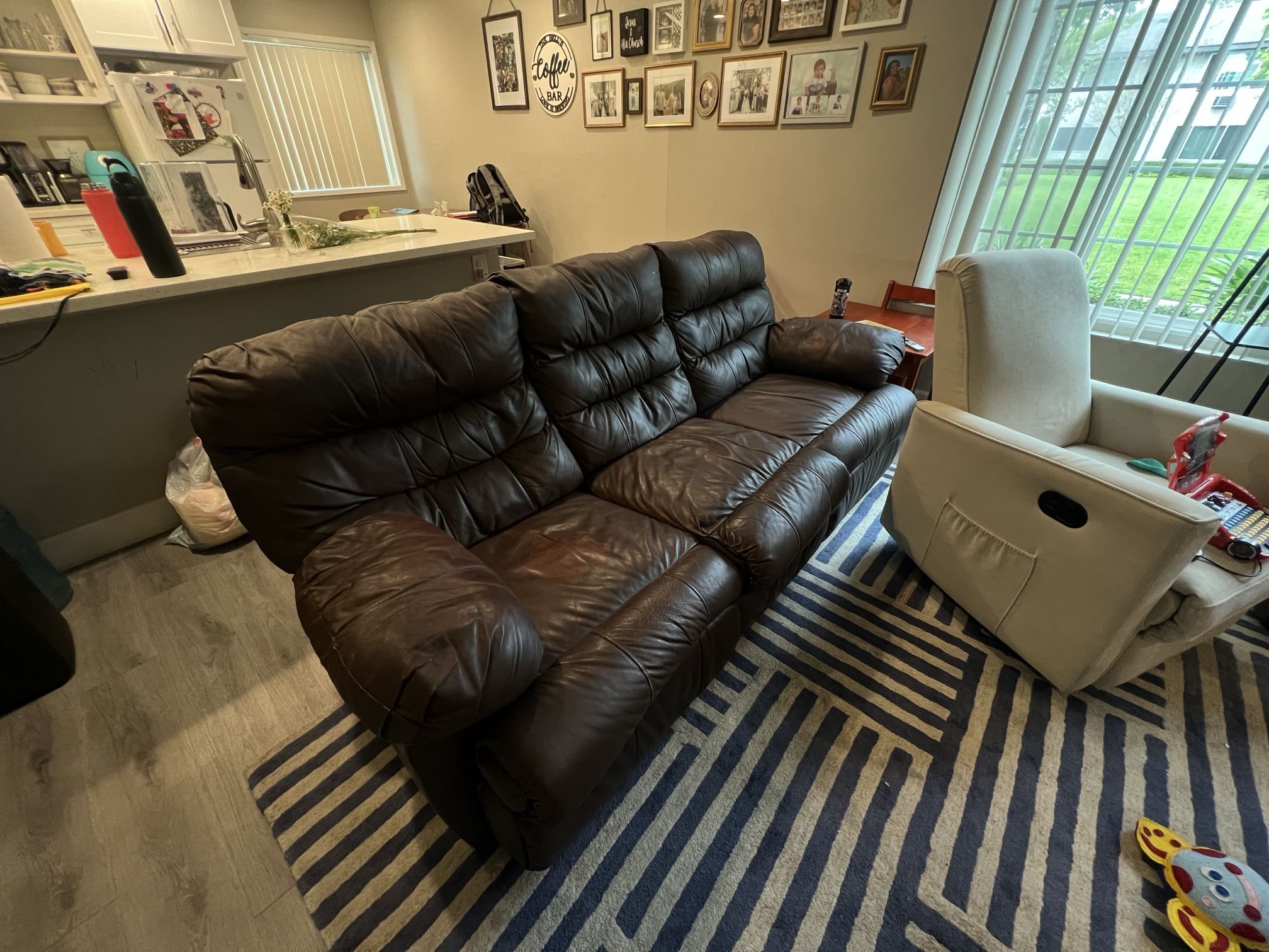 Reclining Couch – 2 Recliners – Lightly Used