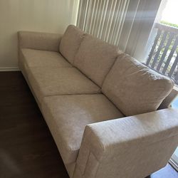 For Sale – Sofa in Excellent Condition
