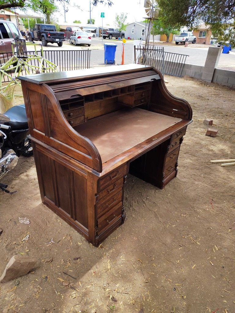Roll Top Oak Wood Antique Desk