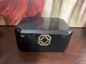 Vintage Style Black Lacquer Octagonal Jewelry Box Velvet Lined