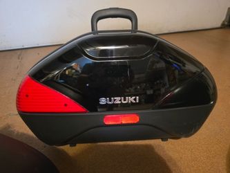 2012 Suzuki V Strom 1000 Adventure hard cases