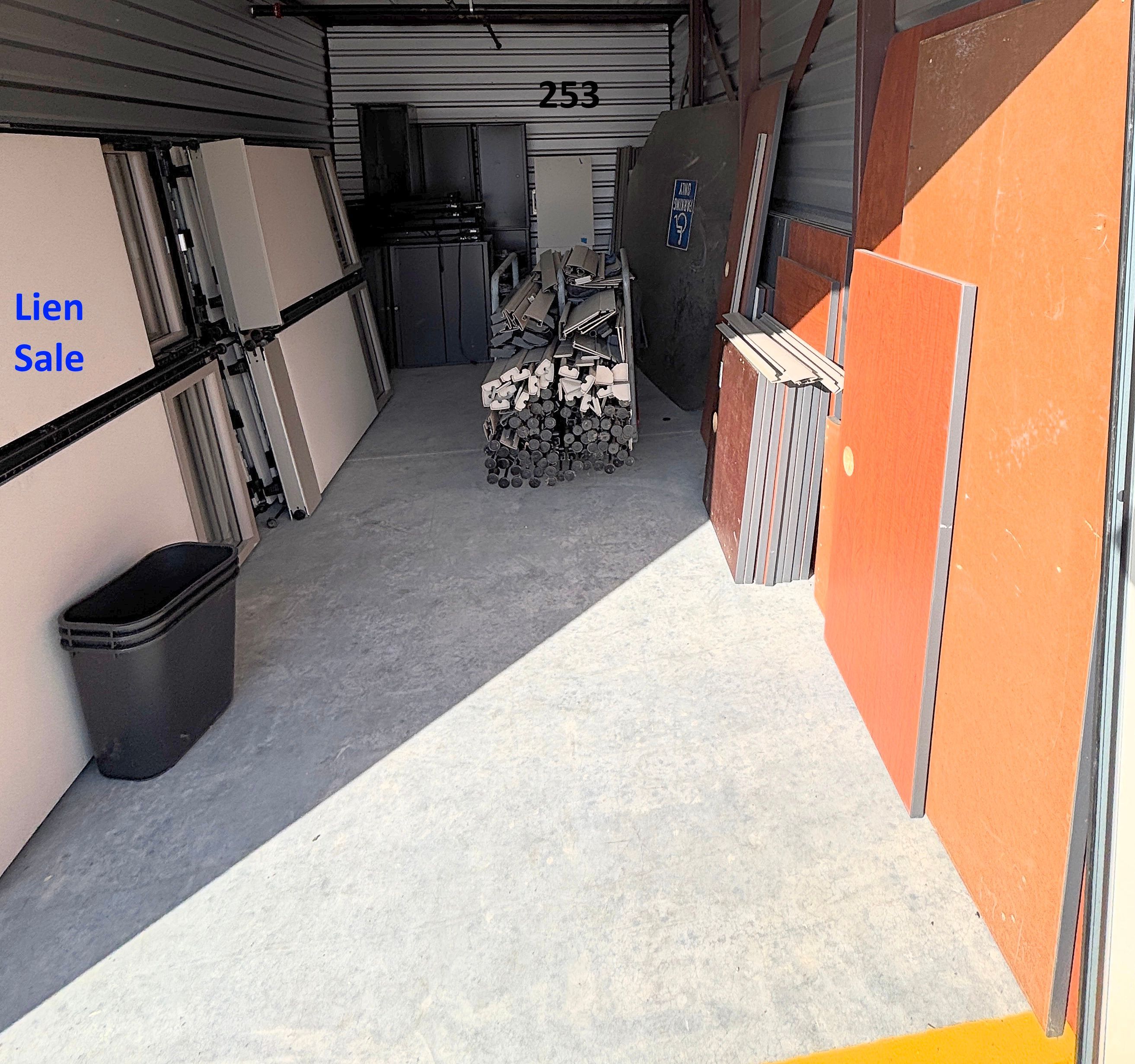 Lien Auction #253 9/28 -  Modular office Furniture
