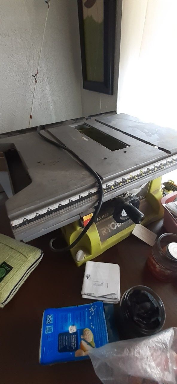 Ryobi table saw with blade