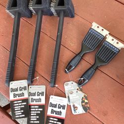 Long Handle Duo Brush/ Pad Grill Brushes $5///Small Size $2