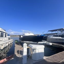 House Boat - Lake Pleasant Harbor Marina 