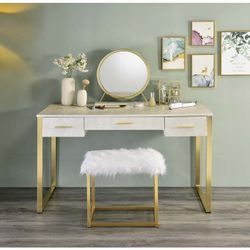 Vanity Set W/USB