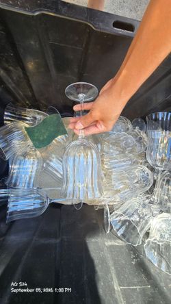 Clear Ribbed Glassware Set – Mixed Lot