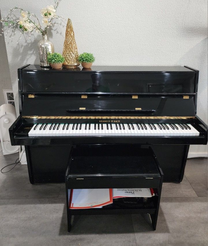 Elegant Kranich & Bach Black & Gold Piano – For Sale! ✨🎹
