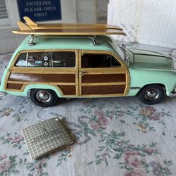 Franklin Mint 1:24 1949 Surf Woody With Surfboards