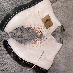 Women’s Boots Dr. Martens 