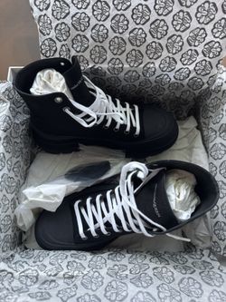 Alexander McQueen Men's Tread Slick Boot in Black