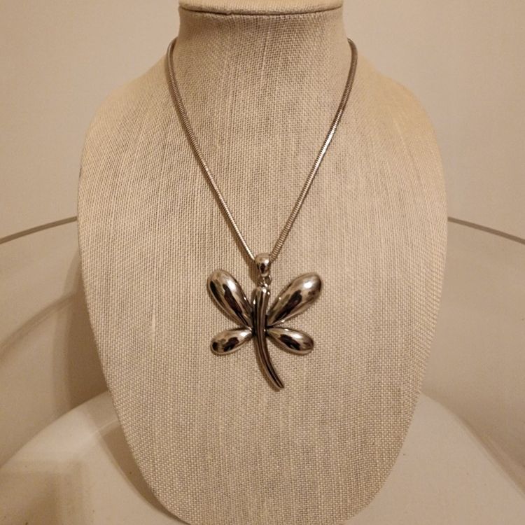 DRAGONFLY NECKLACE 