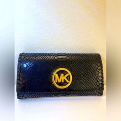 Michael Kors wallet