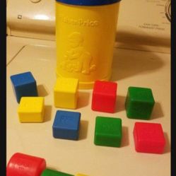 Vintage 1977 Fisher-Price Block Sorter. Original Blocks Embossed F P. FCFS. Cross posted.
Pick up only near largo Central Park and East Bay drive 3377