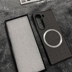Z Fold 6 Cases w screen protectors