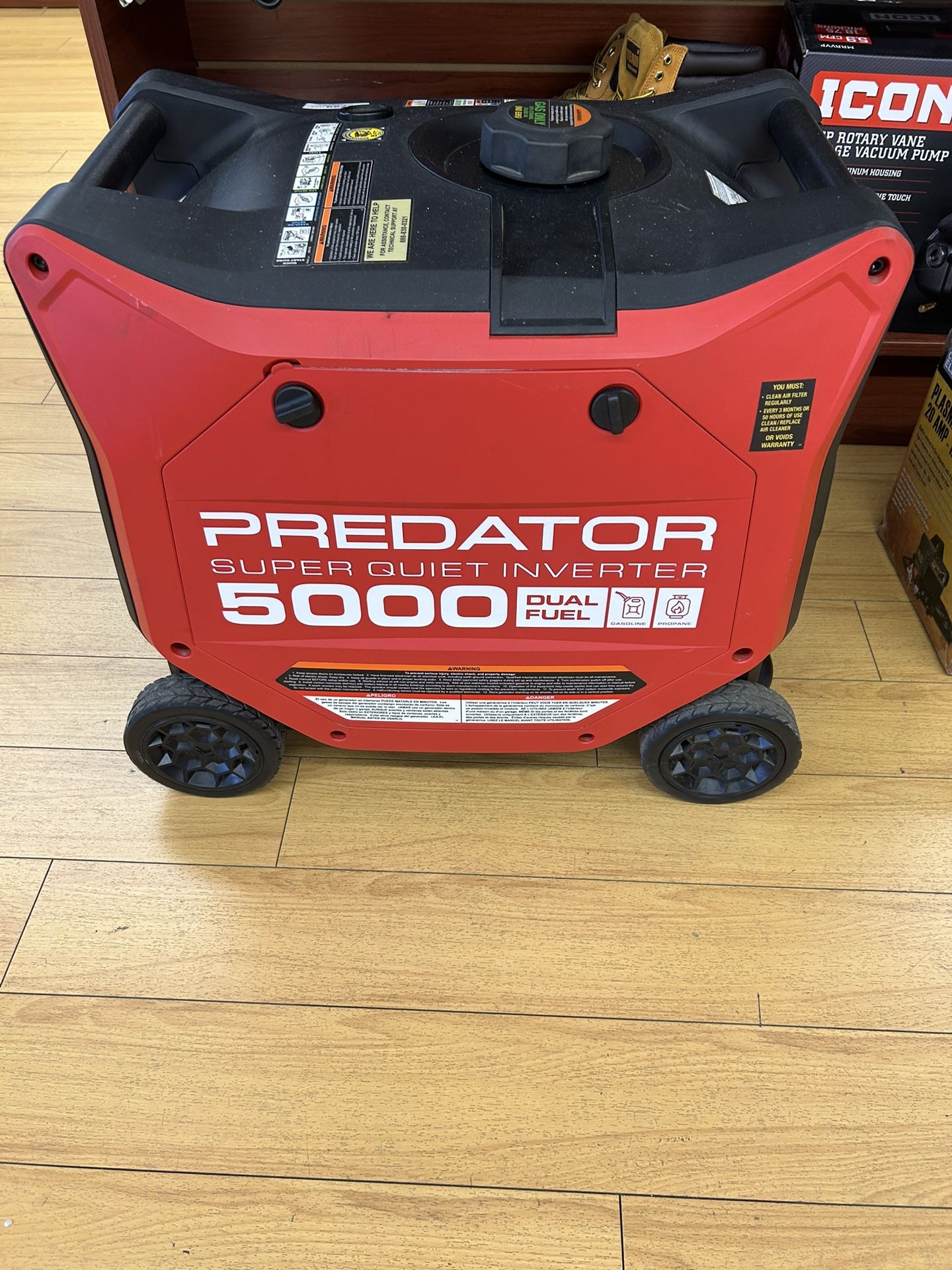 PREDATOR 5000 Watt Dual-Fuel SUPER QUIET Inverter Generator
