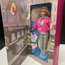 1996 Barbie at BLOOMINGDALES Special Edition #16290 